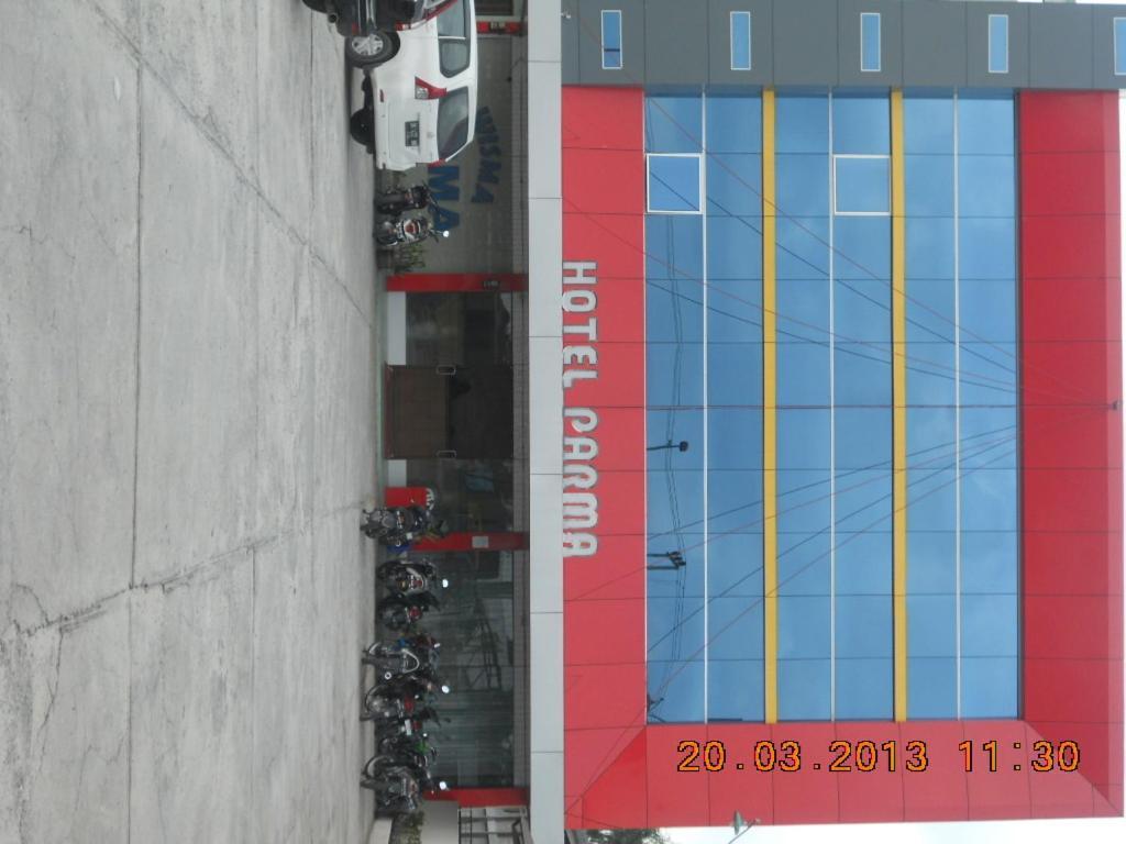 Hotel Parma Pekanbaru Bagian luar foto